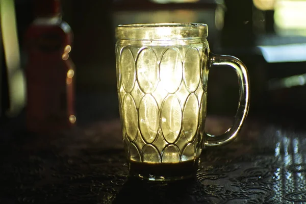 Вибірковий Фокус Знімок Скляної Чашки Столі — стокове фото