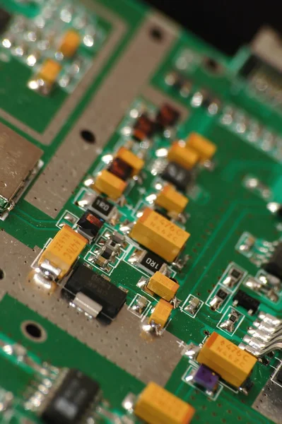 Circuit Imprimé Vert Avec Une Micropuce — Photo