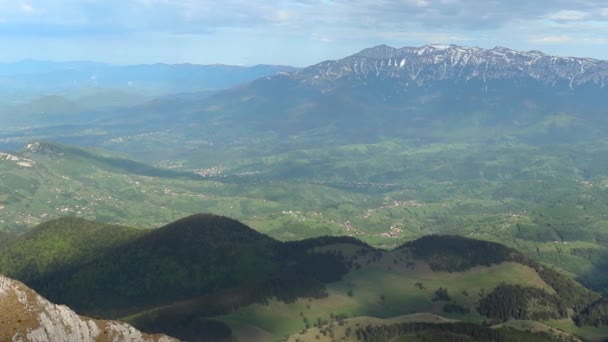 Schöne Landschaft Mit Bergen Und Wolken — Stockvideo