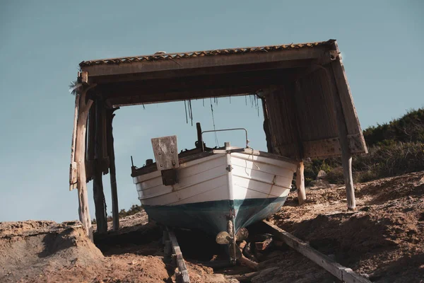 Vieux Bateau Pêche Abandonné Endommagé — Photo