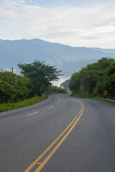 Autostrada Guatemala Rurale Spazio Viaggiare Sacco Vegetazione Verde Strade Aperte — Foto Stock