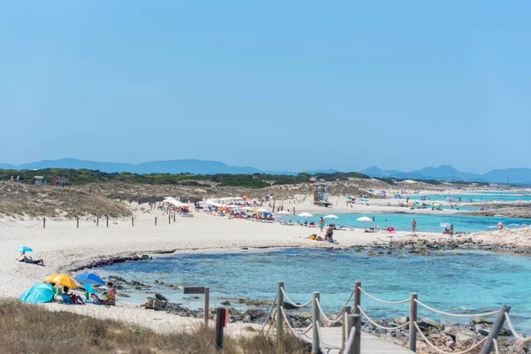 2021年7月22日 夏日西班牙福尔门特拉Levante海滩上的美景 — 图库照片