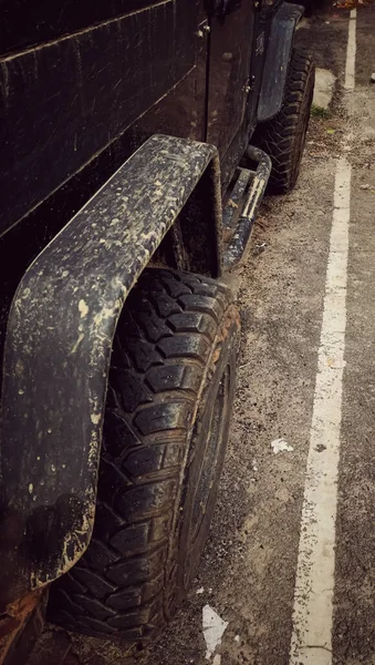 Closeup View Front Rear Tires Four Wheel Drive Vehicle Dirty — Stock Photo, Image