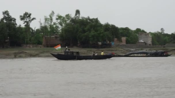 Маленький Човен Воді — стокове відео