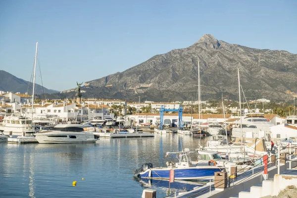 Marbella Spain Jun 2015 Famous Puerto Banus Entrance Concha Mountain — 图库照片