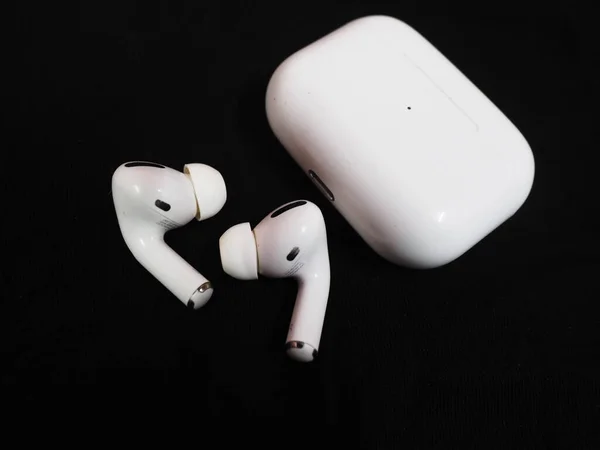 Kolkata India Srpna 2021 Air Pods Pro Případem Bezdrátového Nabíjení — Stock fotografie