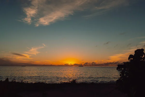 Angle Élevé Paysage Marin Avec Belles Couleurs Ciel Coucher Soleil — Photo