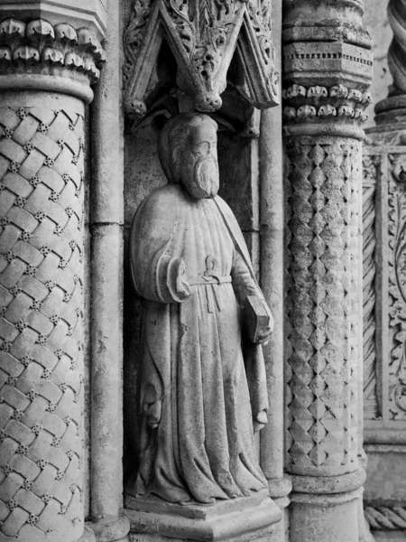 Sibenik Croácia Jul 2021 Tiro Vertical Figura Escultura Catedral Sibenik — Fotografia de Stock