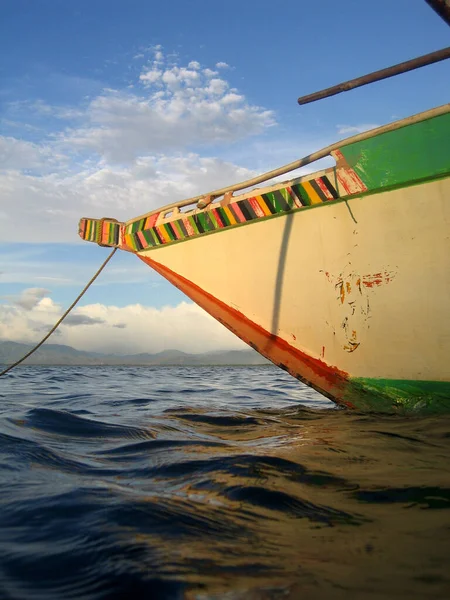 Nahaufnahme Eines Long Tail Bootes Das Meer Segelt — Stockfoto