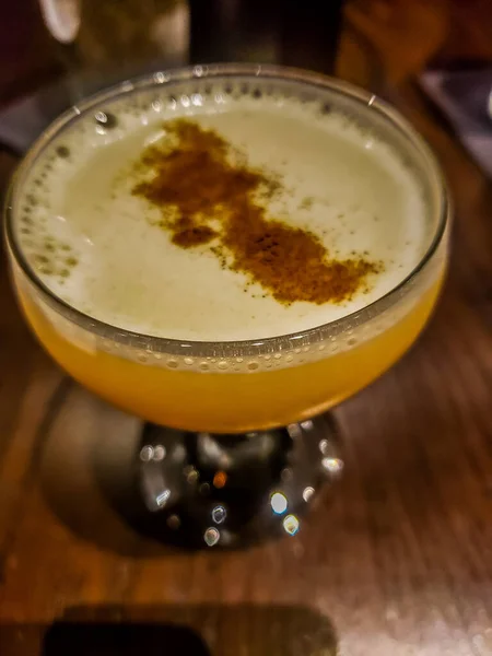Nahaufnahme Eines Glases Ausgefallener Cocktails Einem Restaurant — Stockfoto
