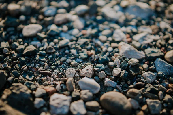 Eine Nahaufnahme Von Kleinen Steinen Einem Strand — Stockfoto