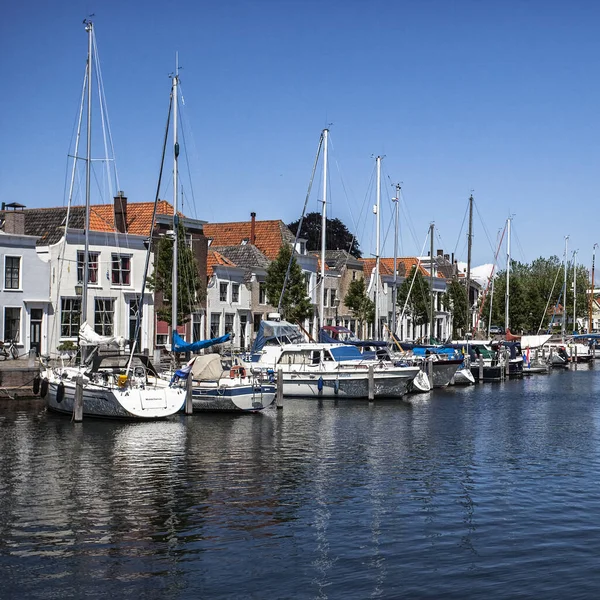 Een Prachtig Uitzicht Boten Geparkeerd Een Haven — Stockfoto