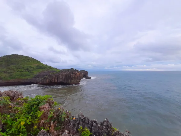 Vista Ángulo Alto Desde Una Playa Laguna Rocosa Con Acantilado — Foto de Stock