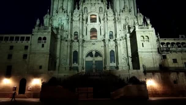 Şehirdeki Eski Katedral Seyahat — Stok video