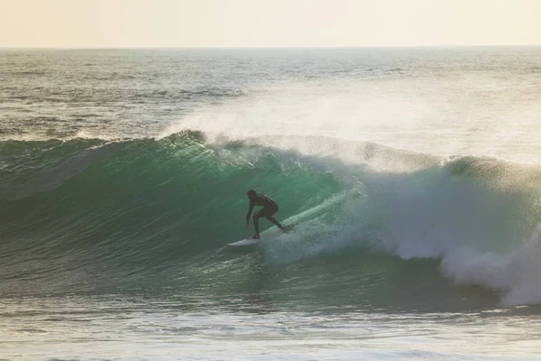 Surfista Blue Ocean Wave Mancha Surf Ericeira Portugal — Fotografia de Stock