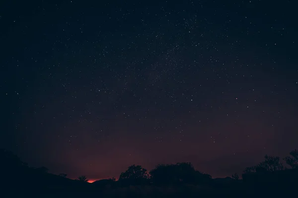 Uma Bela Paisagem Céu Estrelado Uma Paisagem Noite — Fotografia de Stock