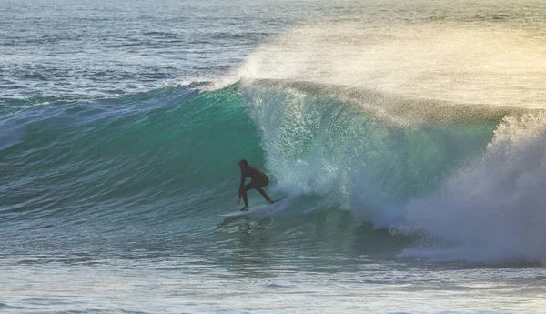 Surfista Blue Ocean Wave Mancha Surf Ericeira Portugal — Fotografia de Stock