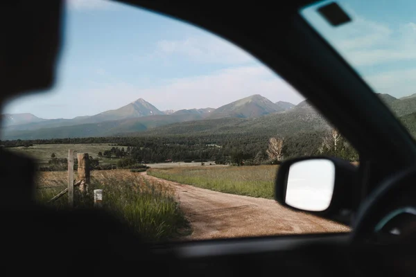 Избранный Красивый Пейзаж Окна Автомобиля — стоковое фото