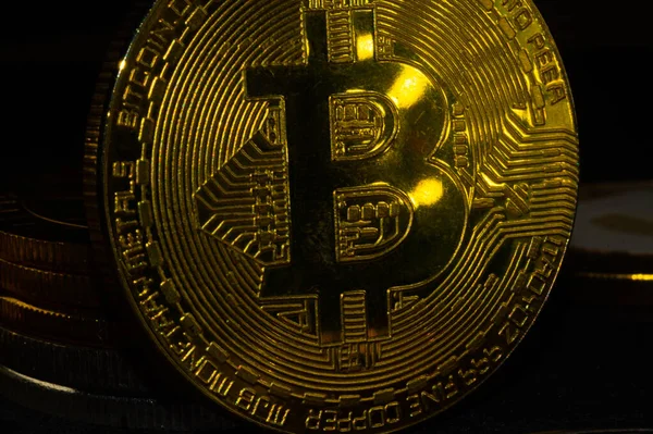 Parlak Bir Bitcoin Yakın Plan Çekimi — Stok fotoğraf