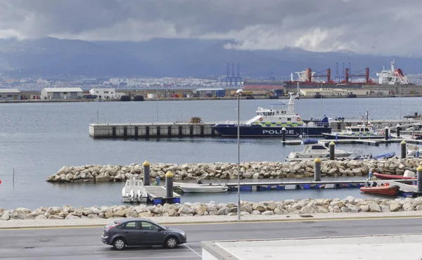 Gibraltar Regno Unito Febbraio 2015 Una Macchina Che Passa Davanti — Foto Stock