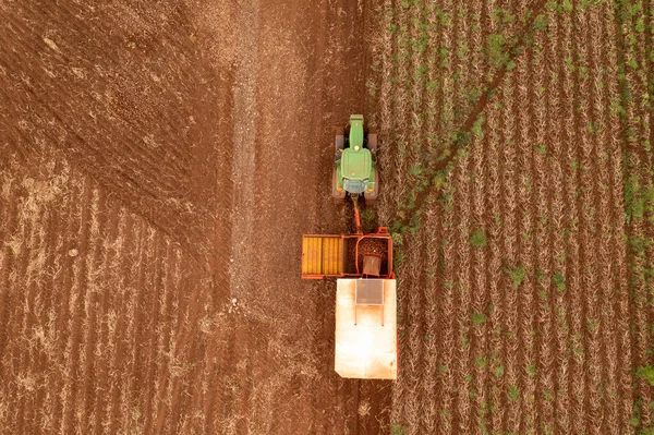 Вид Сверху Промышленный Трактор Сельскохозяйственной Ферме — стоковое фото