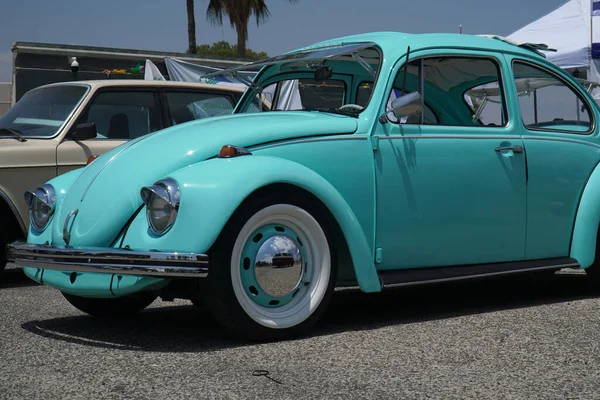 Een Closeup Van Een Vintage Turquoise Auto — Stockfoto