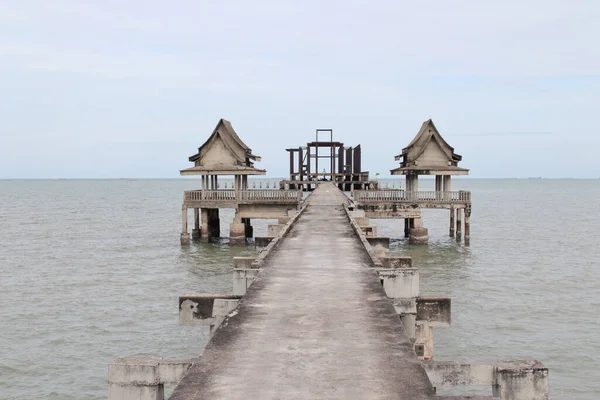 Çelik Betondan Yapılmış Bir Iskele Iskele Tayland Güneydoğu Asya Deniz — Stok fotoğraf