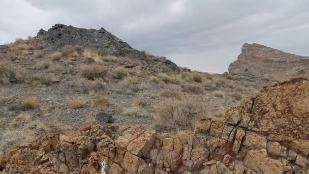 Schöne Landschaft Mit Bergen Und Wolken — Stockvideo