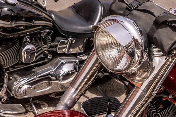 현대의 전형적 오토바이의 묘사를 클로즈업 — 스톡 사진