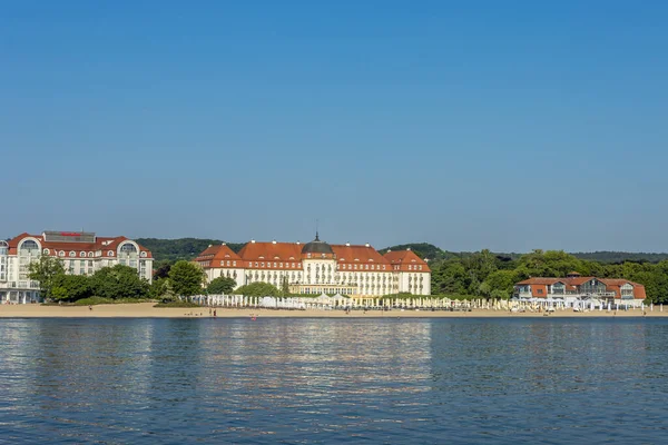 Elbla Πολωνια Ιουν 2021 Περίφημο Grand Hotel Απέναντι Από Νερό — Φωτογραφία Αρχείου