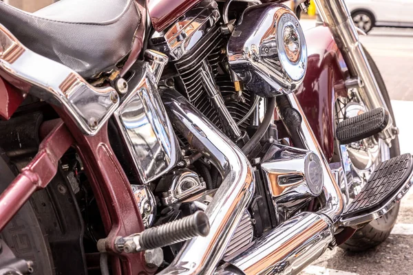 Крупним Планом Знімок Сучасного Класичного Мотоцикла Вулиці — стокове фото