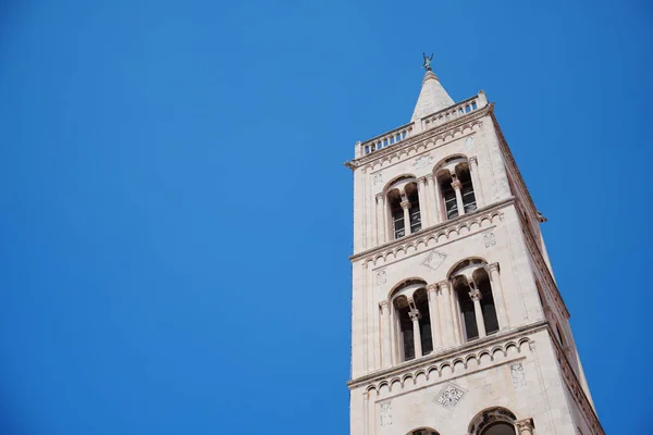 Zadar Croatia Jul 2021 Low Angle View Crkva 克罗地亚扎达尔市多纳特大教堂塔 — 图库照片