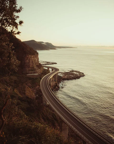 Вертикальный Снимок Моста Sea Cliff Bridge Вуллонгонге Австралия — стоковое фото