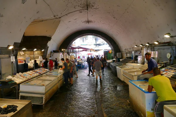 Catania Italy Jul 2021 Shot Picturesque Open Air Fish Market — Stock Photo, Image