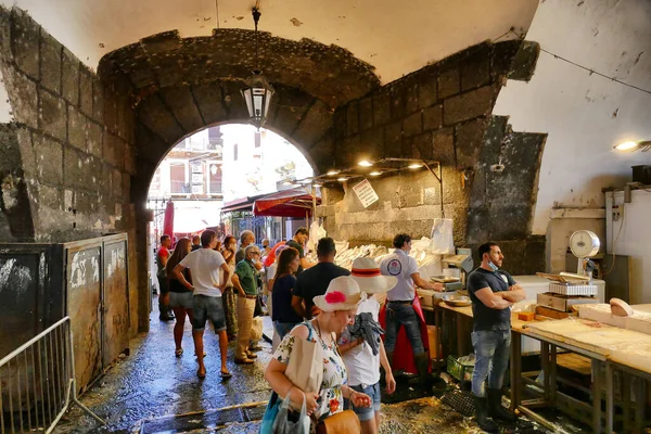 Catania Italy Jul 2021 Shot Picturesque Open Air Fish Market — Stock Photo, Image