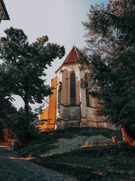 Красивый Вид Церковь Холме Sighisoara Живописном Районе Румынии — стоковое фото