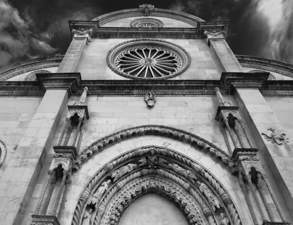 Sibenik Croácia Jul 2021 Uma Foto Baixo Ângulo Antiga Catedral — Fotografia de Stock
