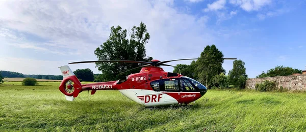 Templi Alemania Julio 2021 Primer Plano Helicóptero Emergencia Campo Templi — Foto de Stock