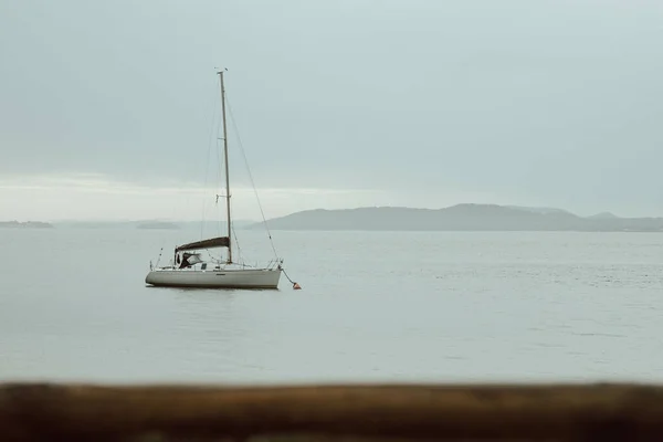 Sailboat Sea Gloomy Weather — Stock Photo, Image