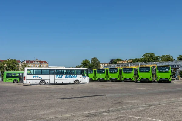 Elbla Pologne Juin 2021 Une Gare Avec Des Bus Stationnés — Photo