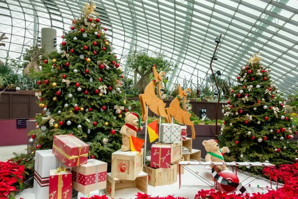 Duas Árvores Natal Caixas Presente Tema Ano Novo — Fotografia de Stock