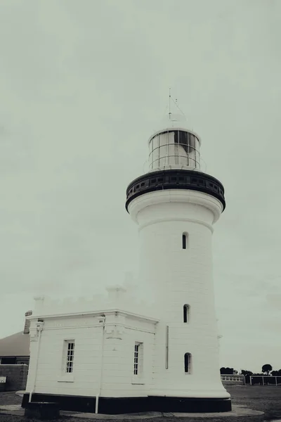 澳洲新南威尔士州垂直灯塔的垂直截图 — 图库照片