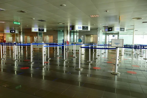 Turin Italien Juli 2021 Die Verlassene Reisende Lounge Flughafen Terminal — Stockfoto