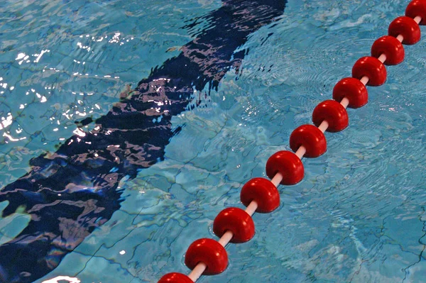 Nahaufnahme Einer Schwimmhalle Mit Klarem Wasser — Stockfoto