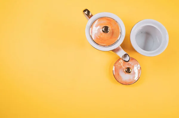 Una Vista Superior Una Tetera Cubierta Naranja Una Taza Una —  Fotos de Stock