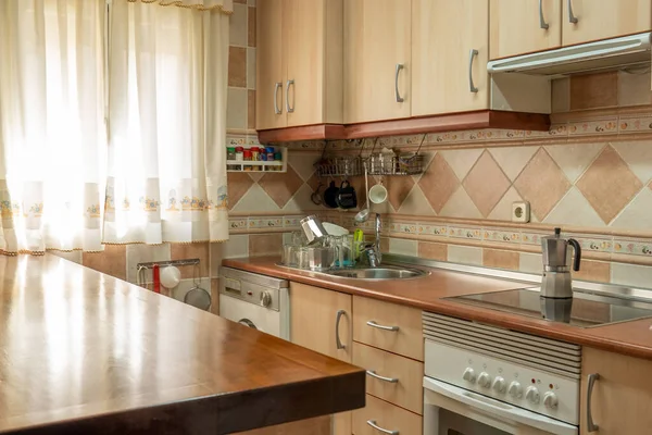 Primo Piano Interno Cucina Casa Arredata Una Giornata Luminosa — Foto Stock