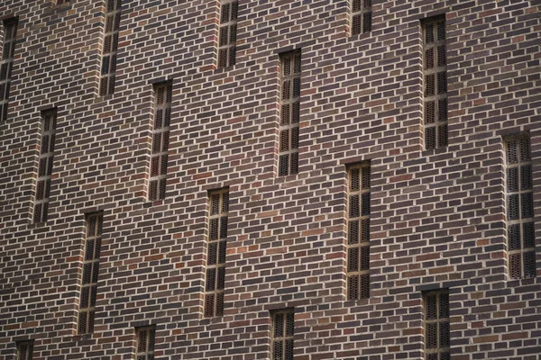 Eine Flache Aufnahme Einer Ziegelsteinmauer Mit Details Mit Hohen Und — Stockfoto