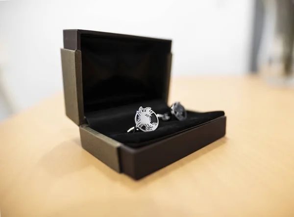 Par Anillos Boda Una Caja — Foto de Stock