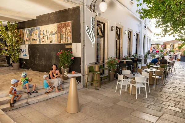 Sibenik Croatia Jul 2021 Κοντινό Πλάνο Ανθρώπων Εστιατόριο Πλατεία Στο — Φωτογραφία Αρχείου