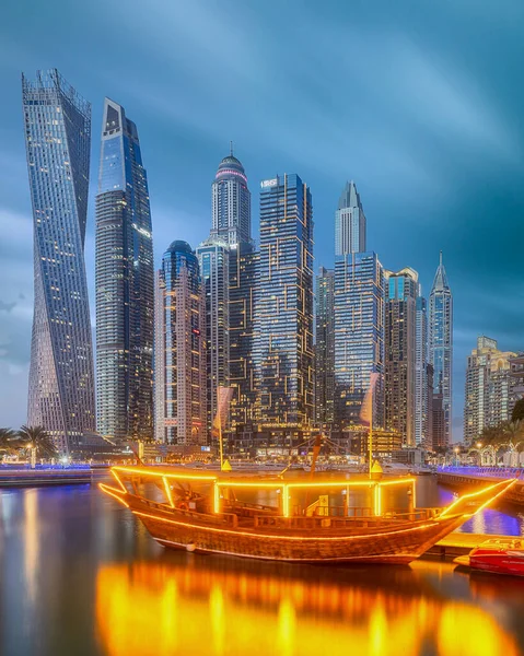 Dubai Egyesült Területek 2021 Január Felhős Dubai Belvárosa Felett Naplementekor — Stock Fotó